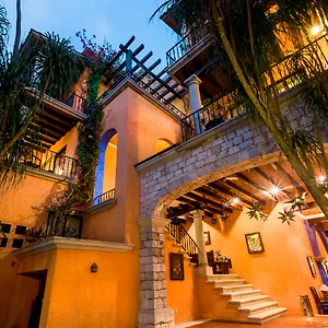lunata.quintano-roohotels.com/