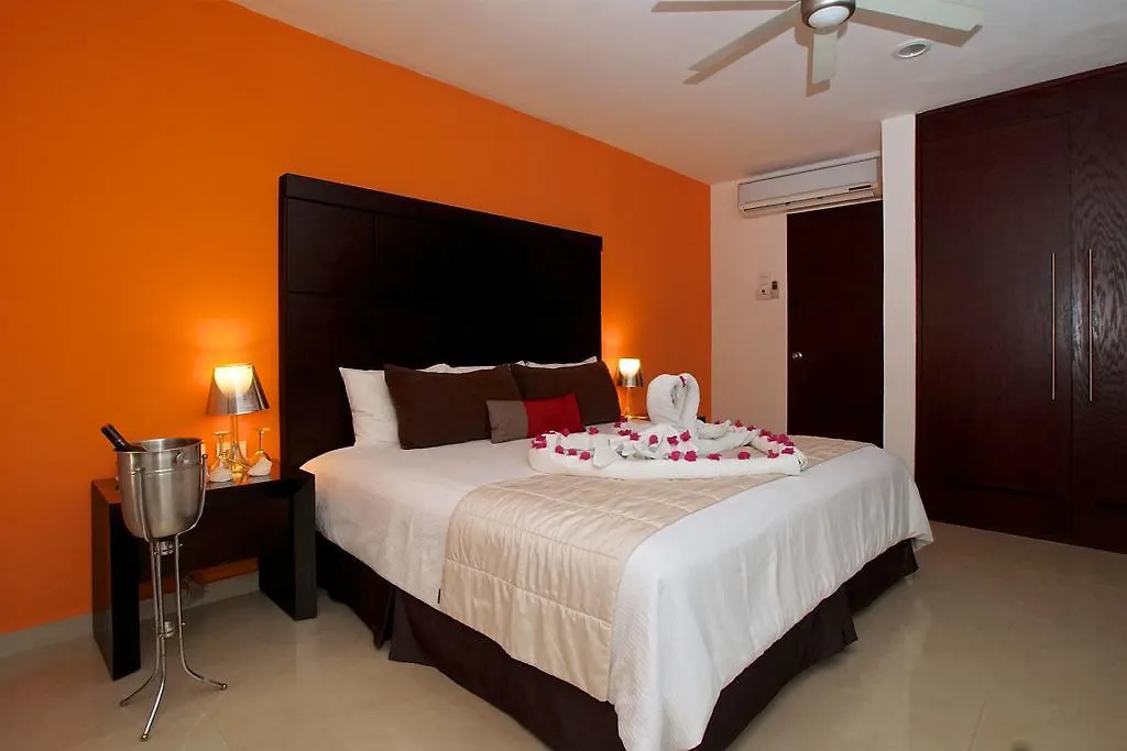Bambu Suites Playa del Carmen Aparthotel